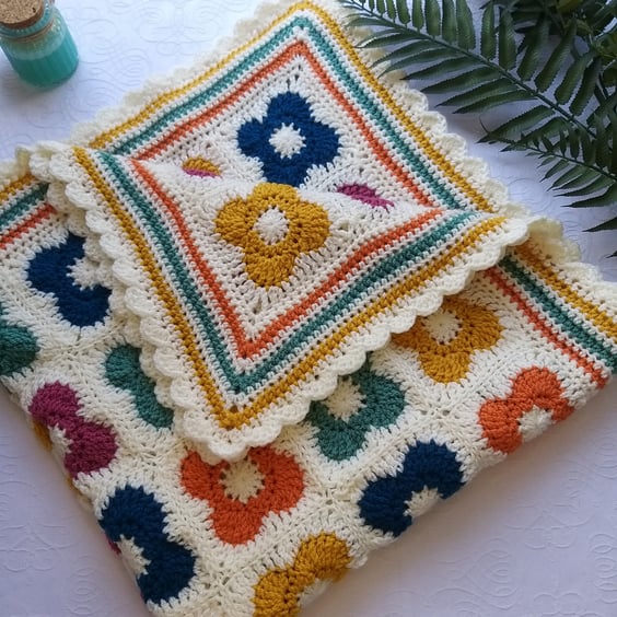 Crochet Blanket 'Orla' Flower Power Blanket Throw 