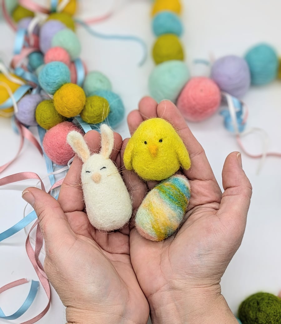Easter decorations box set 