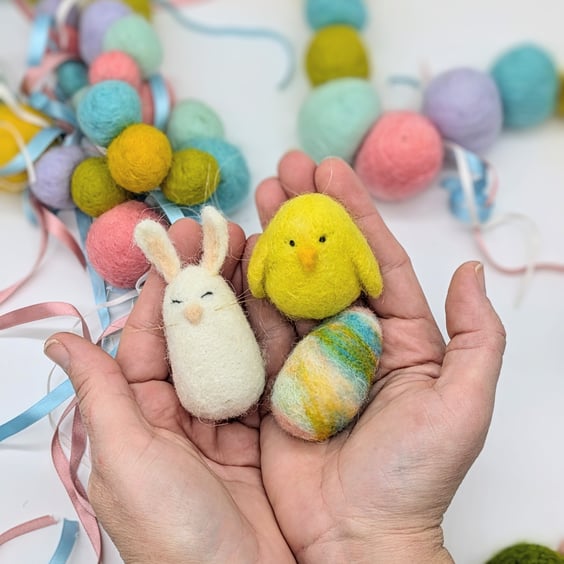 Easter decorations box set 