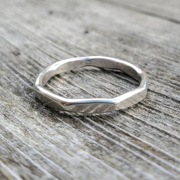 Faceted 2mm ring 