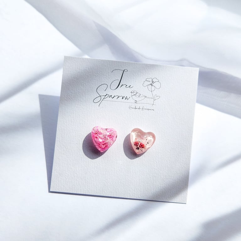 Dried flowers earrings, Floral heart earrings