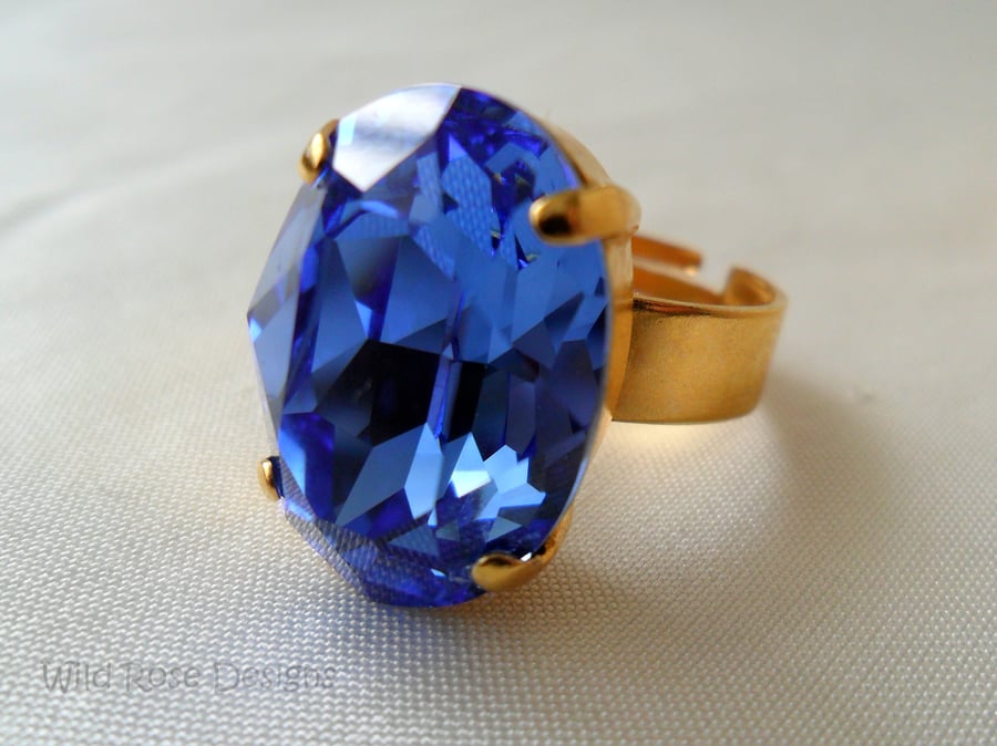Large oval ring with a blue Swarovski crystal - Sale item with free UK P&P