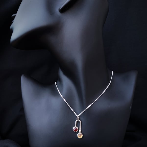 Silver pendant with citrine and hessonite 