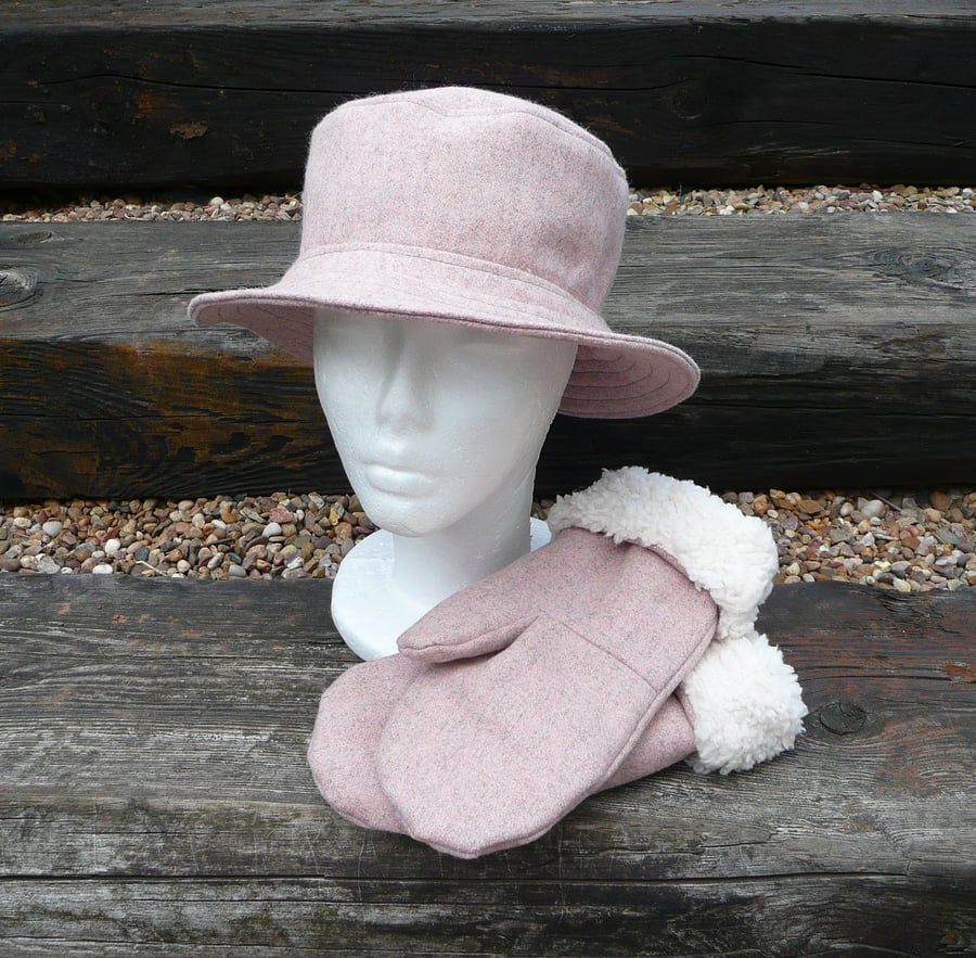 Bucket hat glove set pink grey marl wool tweed faux sheepskin fleece mittens 