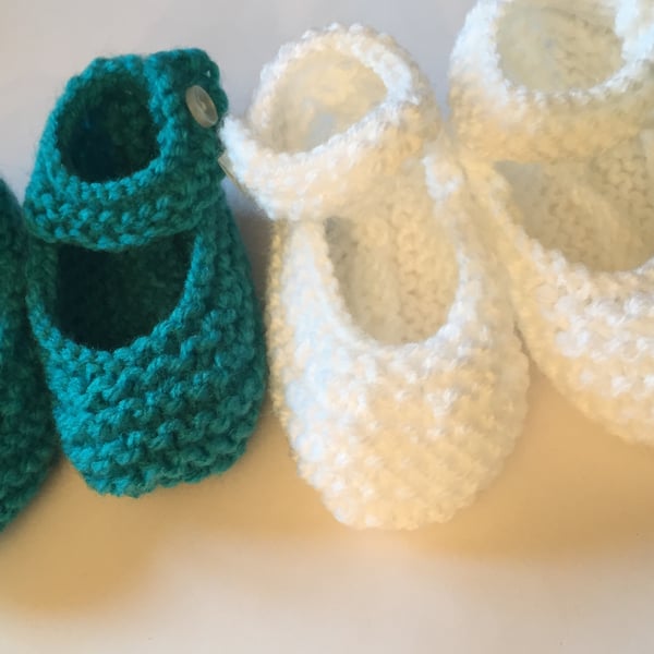 3-9 months white knitted booties crib shoes