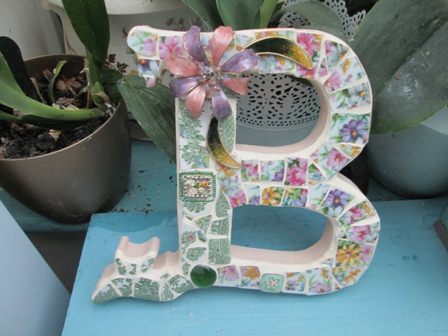Mosaic letters B Folksy