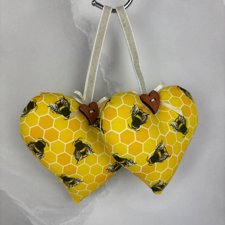 Handmade bees hanging heart set with loop button and ribbon trim