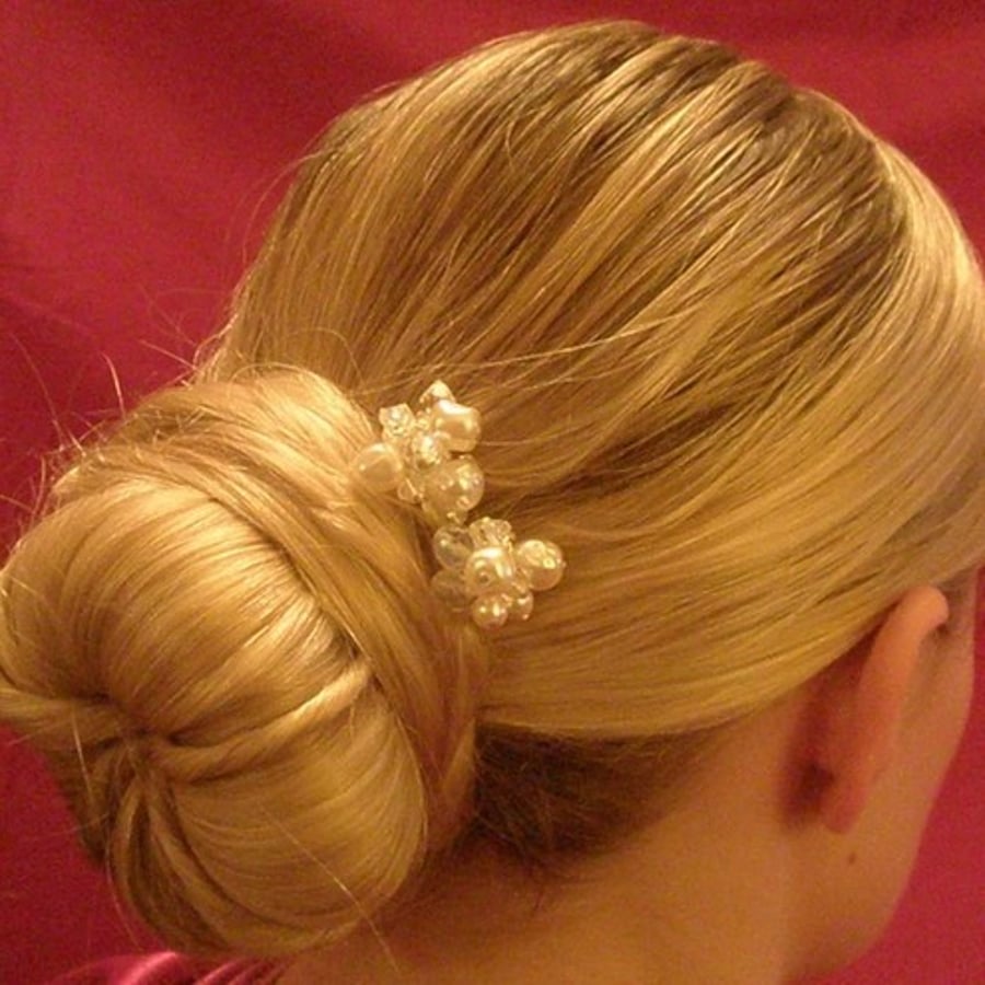 Cluster hair accessory