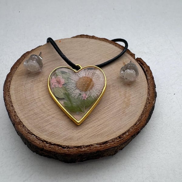 Real Dried Flower Resin Heart Necklace Earrings Set, Botanical Nature Jewelry