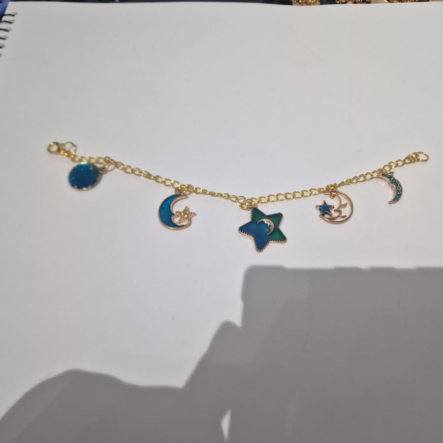 Sky charm gold bracelet