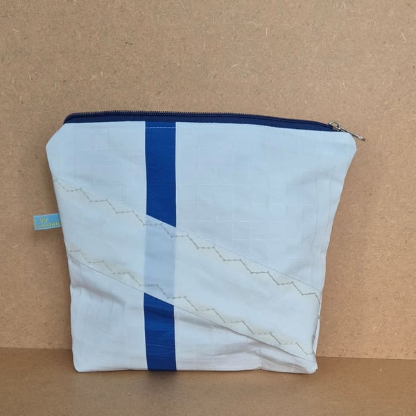 Toiletry Bag, Washbag - made of upcycled Sailcloth