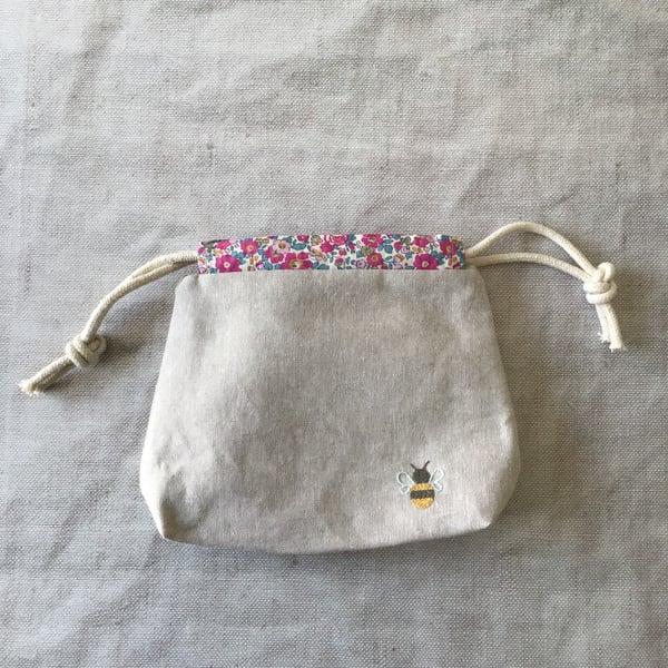 Embroidered Bee Project Bag