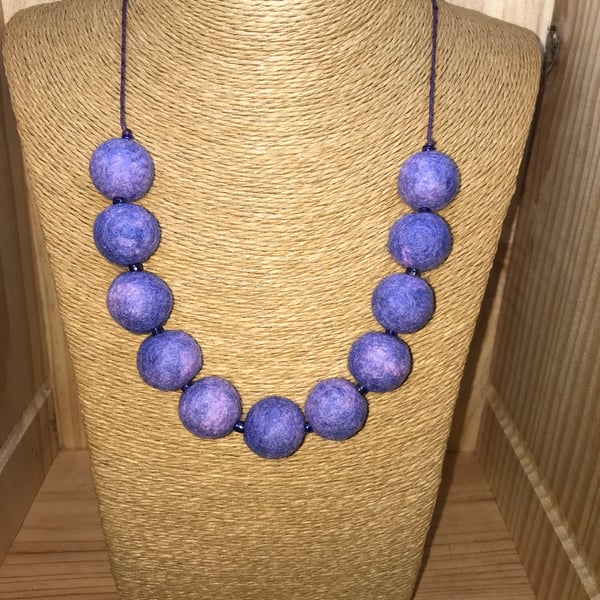 Felt Necklace. (301)