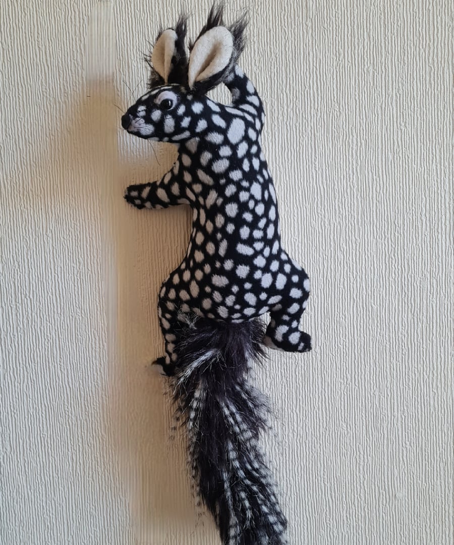 Faux squirrel wall mount - Sylvester