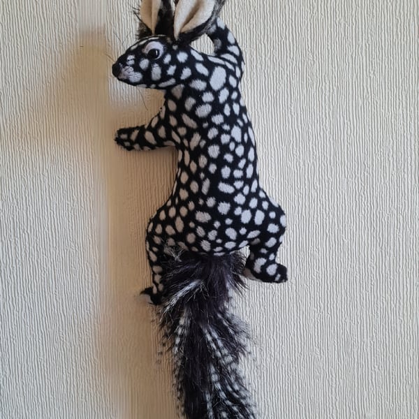 Faux squirrel wall mount - Sylvester