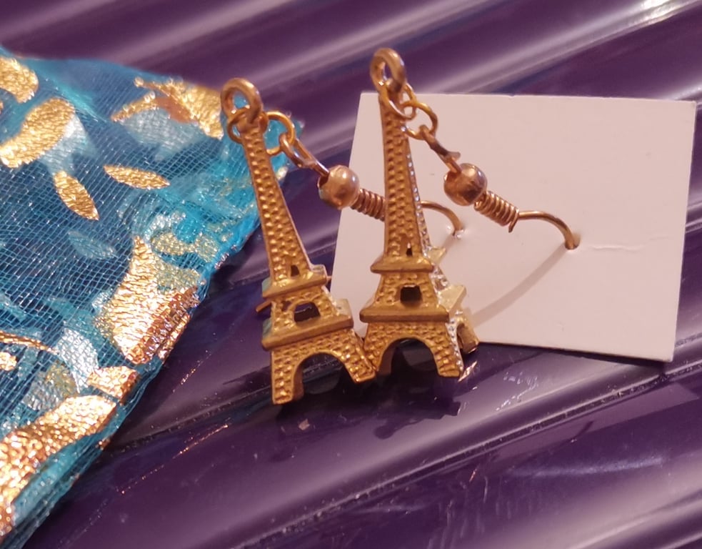 Golden wonder of Paris 