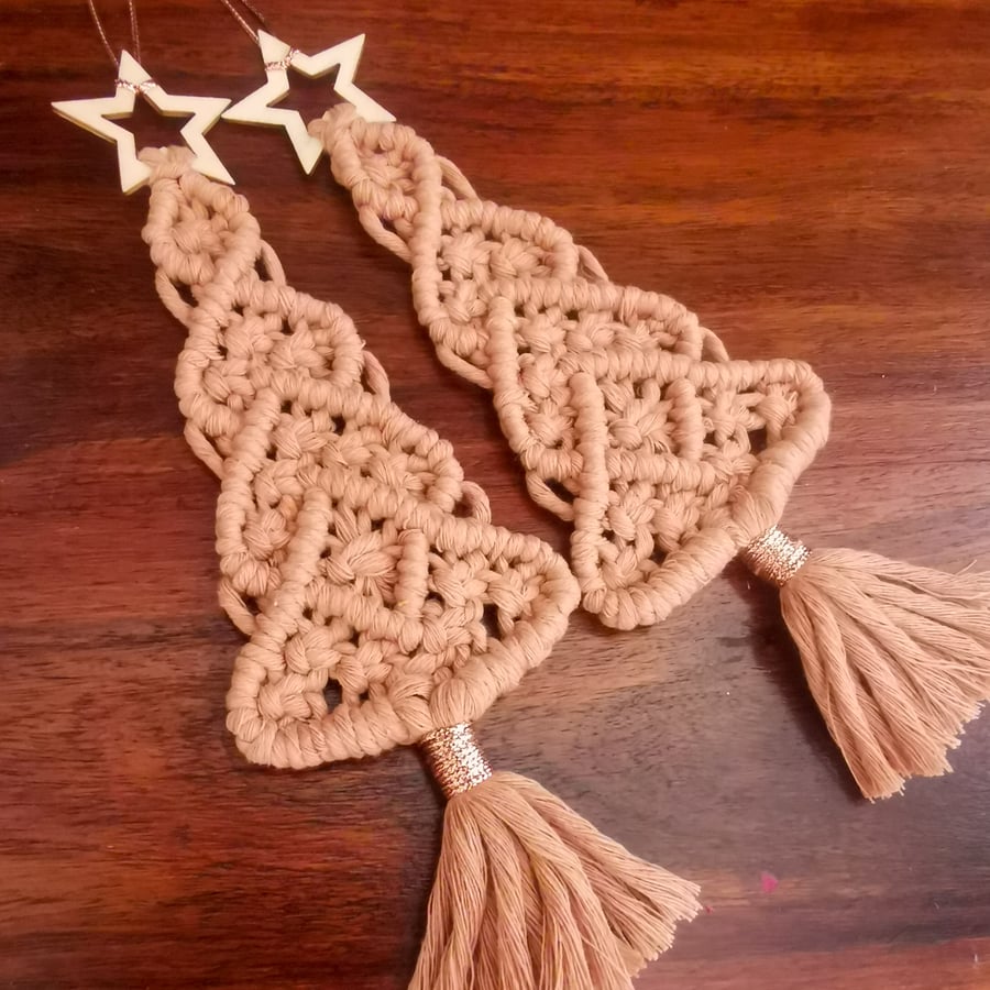 Christmas macrame ornament, Xmas tree, single hanging decoration - blush