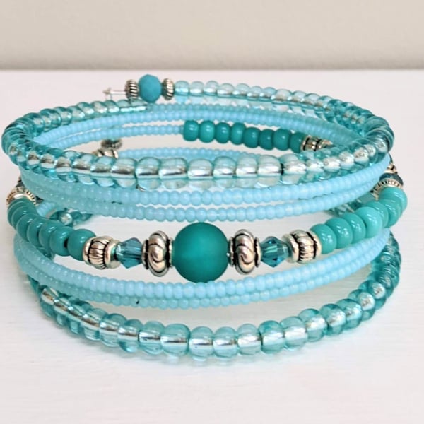 Memory Wire Seed Beaded Bracelet in Aqua Green and Silver, 