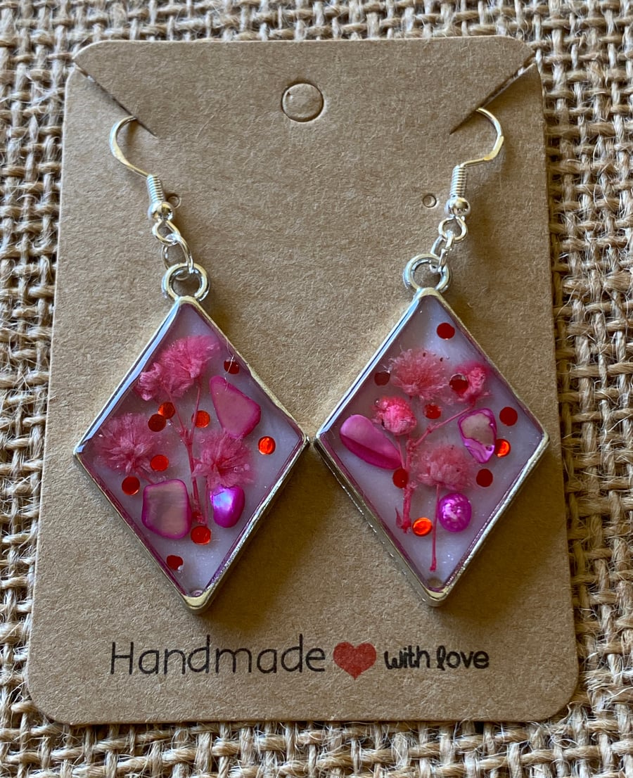 Handmade Diamond-Shaped Real Pink Flowers, Rhinestone And Shell Earrings