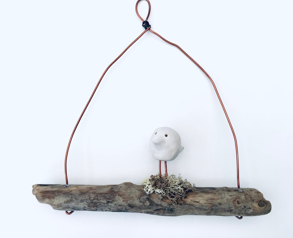 Wire art, bird on a driftwood wire, wire sculpture