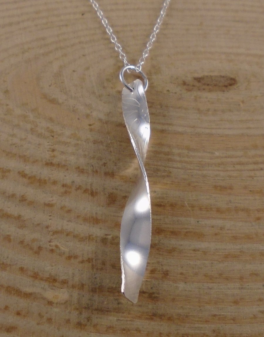 Sterling Silver Etched Twist Necklace