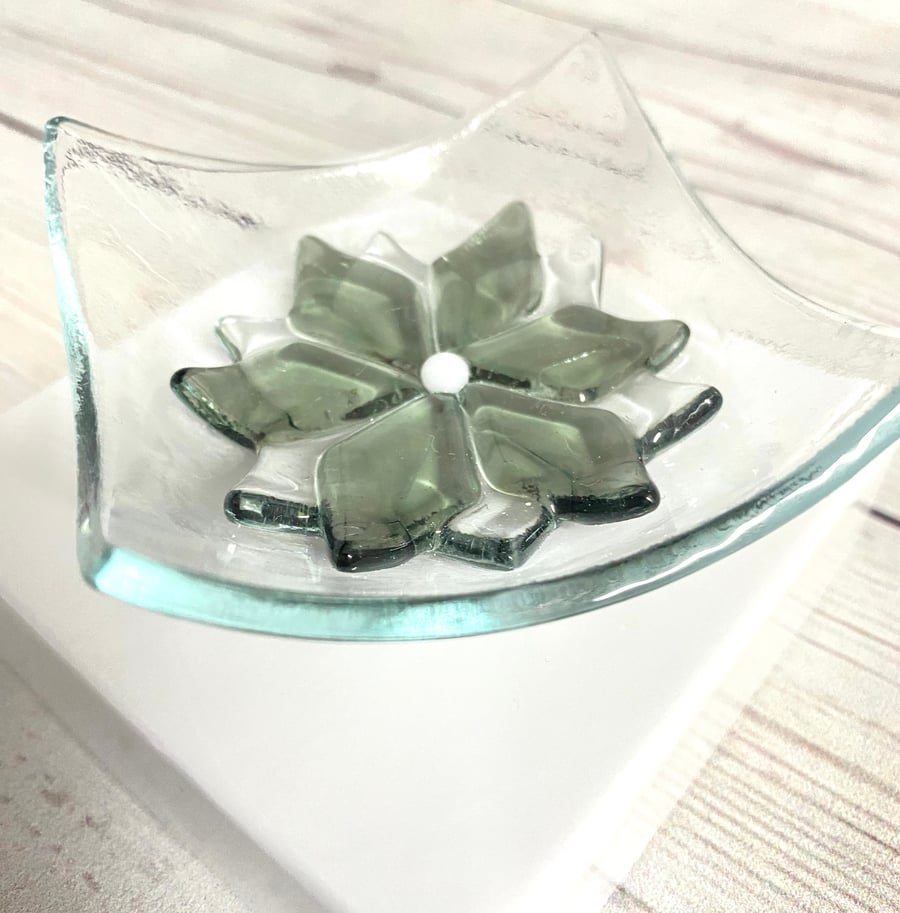 Pretty snowflake trinket dish 