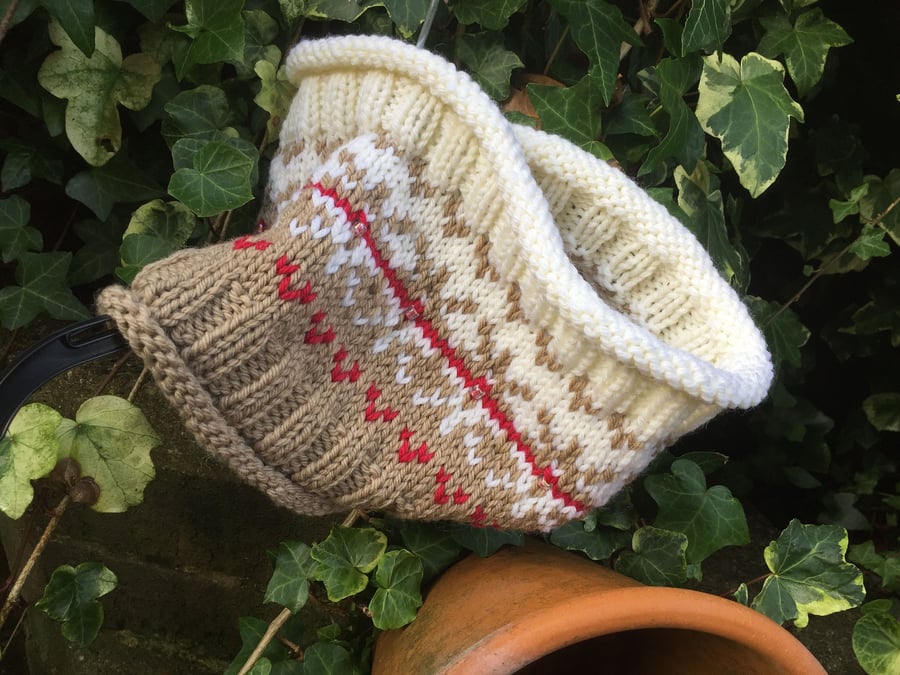 KNITTING PATTERN in pdf to make a Snowflakes Cowl