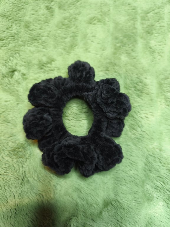 Black Small Scrunchies Hair Tie