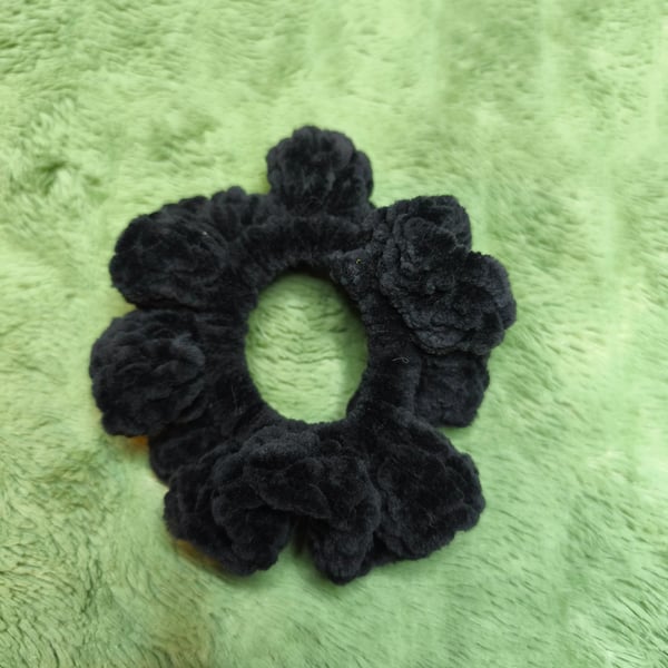 Black Small Scrunchies Hair Tie