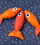 Catnip goldfish felt cat toy - Image 1