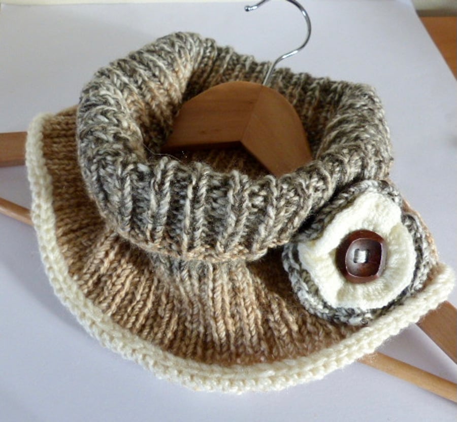 Knitted Cowl
