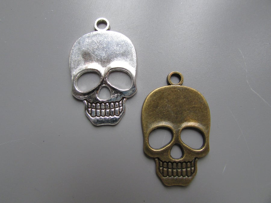 Large Skull Jewellery making charm pendant