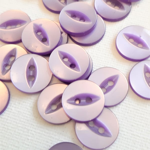 14mm, 2-hole lilac fish eye buttons, pack of 24