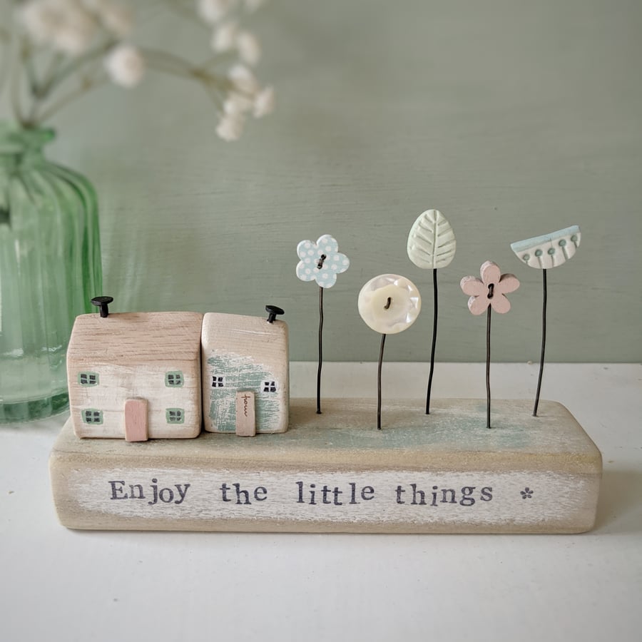 Little Wooden Houses with Clay & Button Garden 'Enjoy the little things'