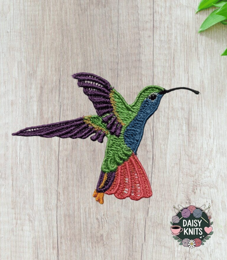 Hummingbird Brooch – Handcrafted Free Standing Lace Design
