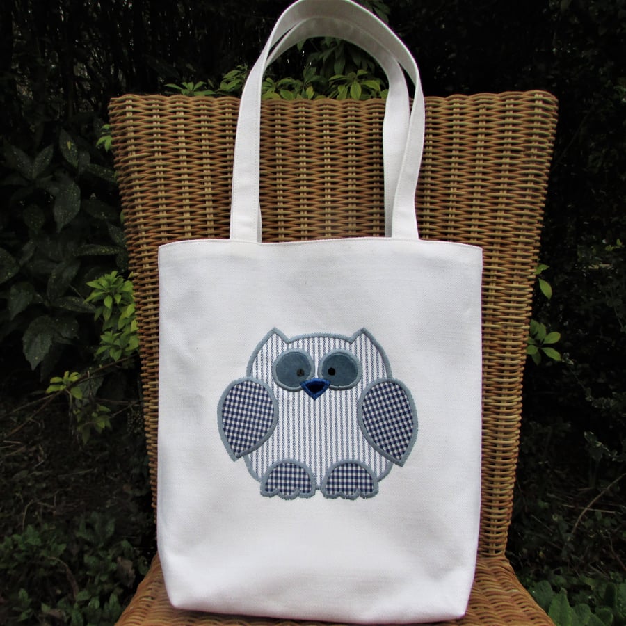 Owl tote bag - Ivory with blue and white owl
