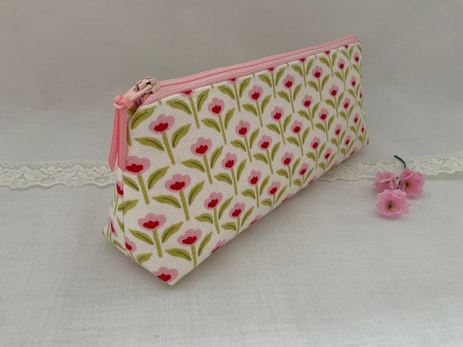 Fabric Brush Case, Pencil Case, Cosmetic Bag, Zipped Purse, Mothers Day Gift