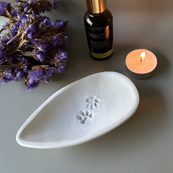Essential Oil Diffuser - Clay Paw Dish with Aroma Stones