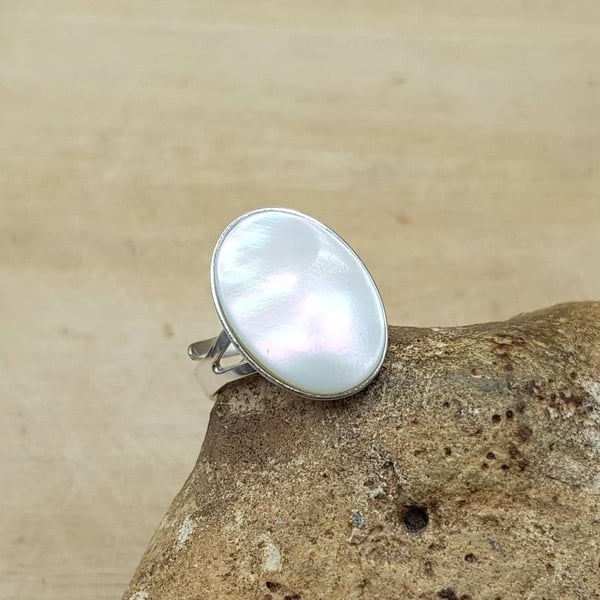 Simple oval Mother of pearl ring. 925 sterling silver. 1st anniversary