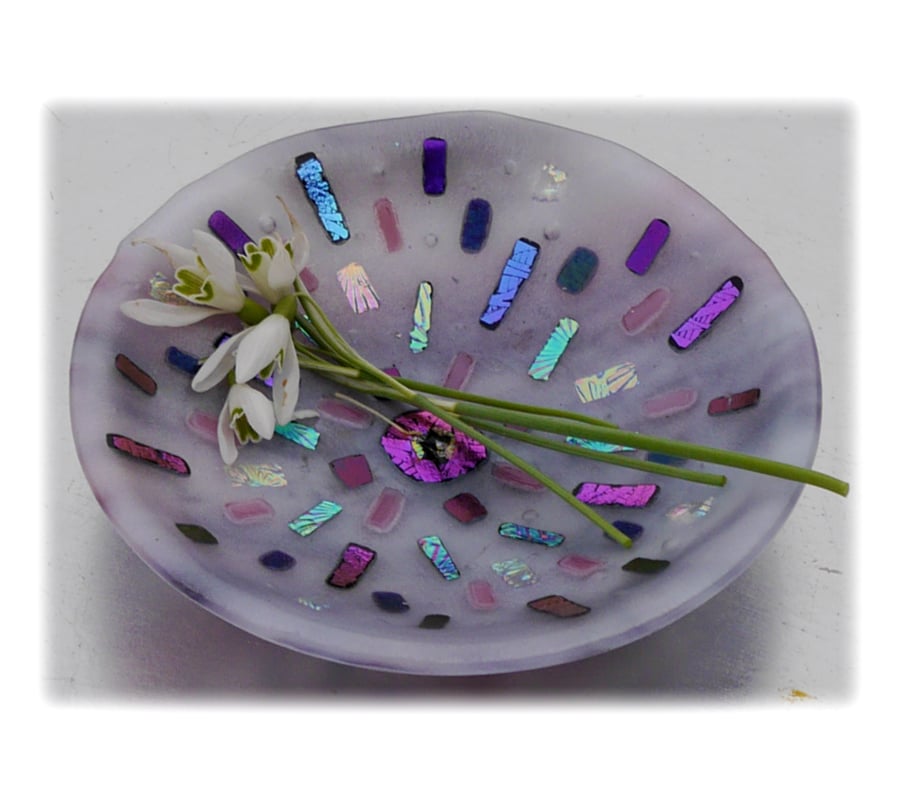 Fused Glass Bowl Round 12cm Lavender Dichroic 030