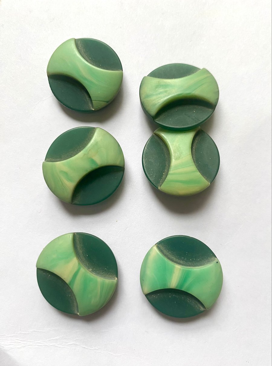 2cm Green Vintage buttons with shank 