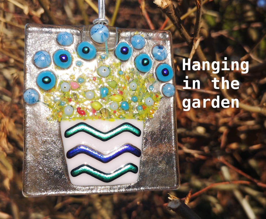 Artist made Fused Glass Flowers Suncatcher.