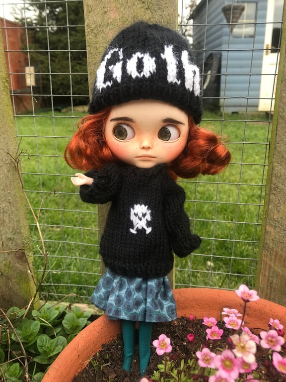 Skull sloppy jumper dress and goth hat for Blythe or Barbie.
