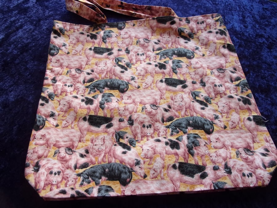 Fabric Shopping Bag with Pigs
