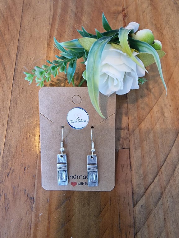 Anique Silver Toned Rectangular Drop Earrings