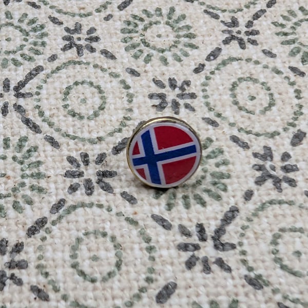 Norway Flag Pin - Small Resin Topped Pin Badge - Norwegian Flag Badge