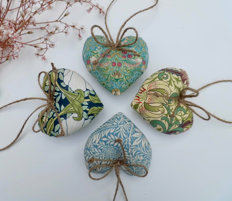 Heart decorations pack of 4 in William Morris prints.