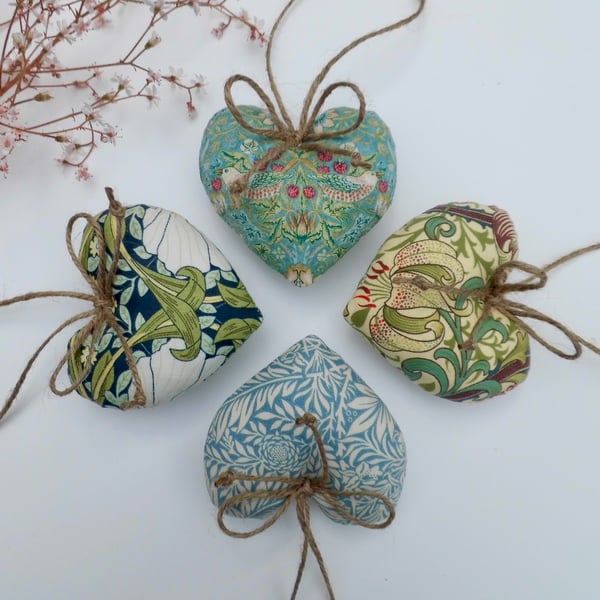 Heart decorations pack of 4 in William Morris prints.