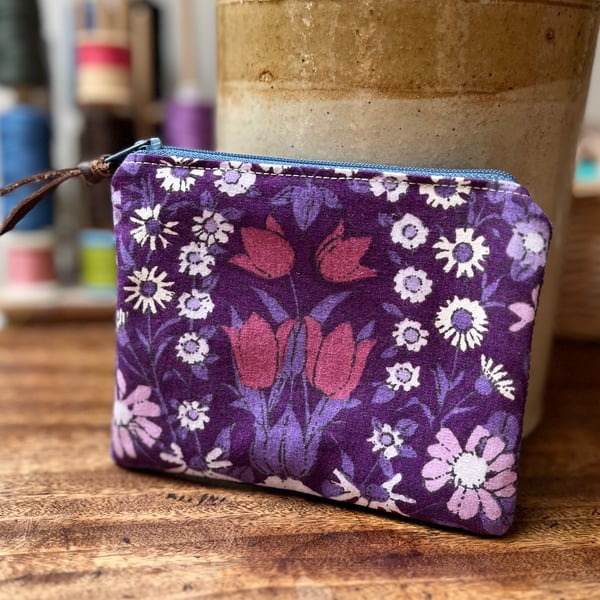 Vintage Daisy Chain cotton coin purse zip pouch reclaimed seventies fabric