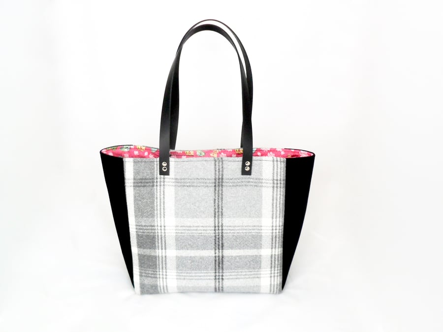 Black and grey tote.